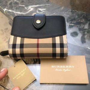 burberry checkbook cover